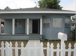 1st image of 516 W 49th St