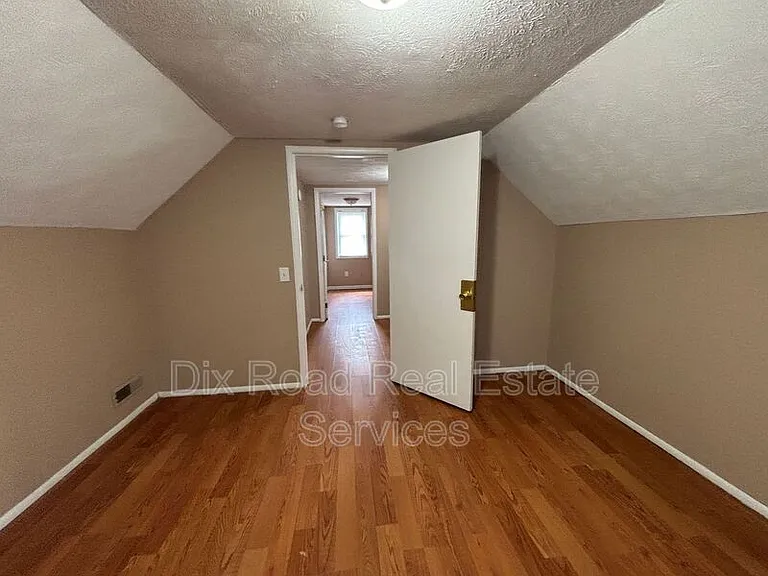 1110 Ellen Dr — Photo 22
