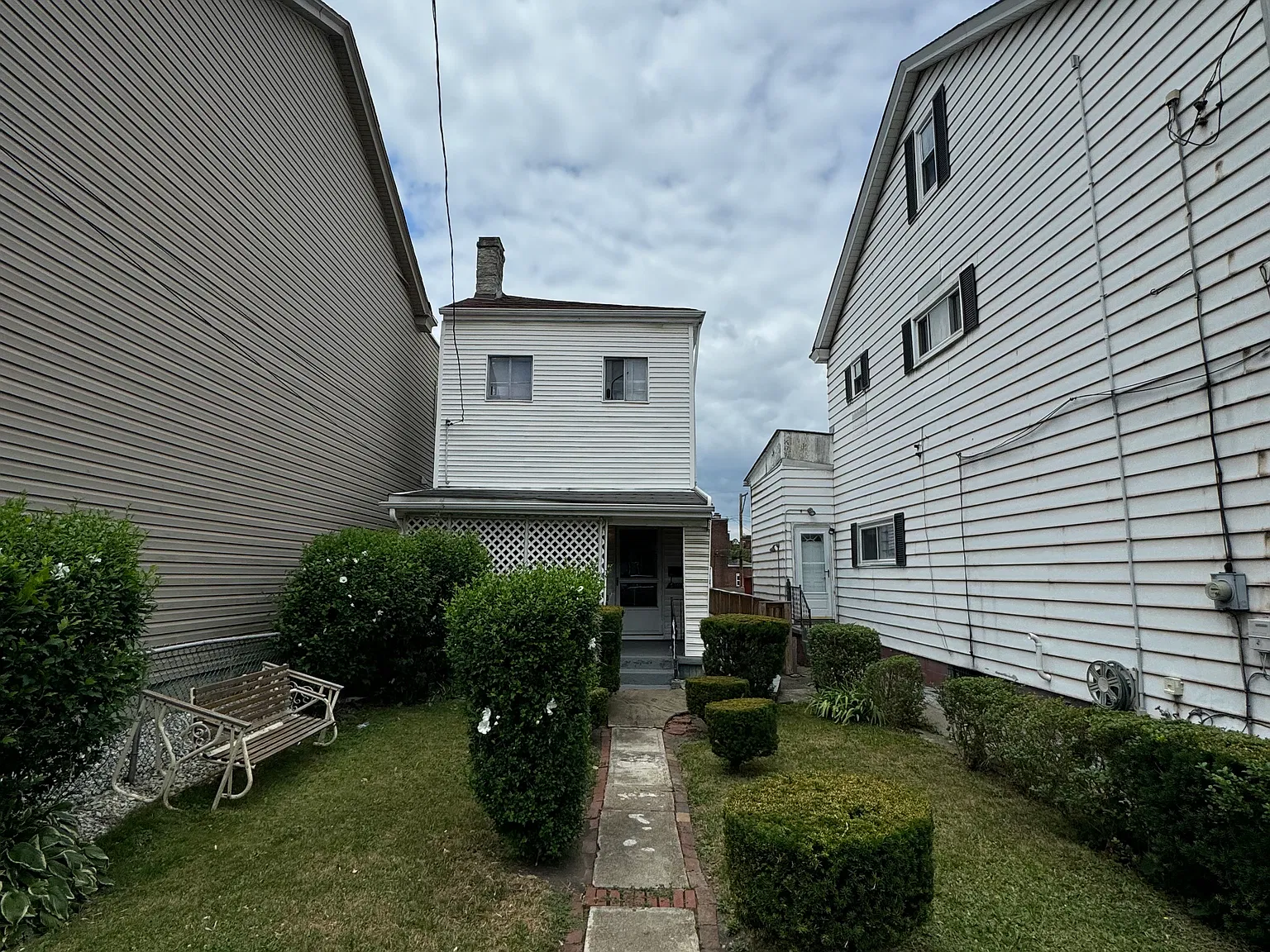 3303 Ward St — Photo 1