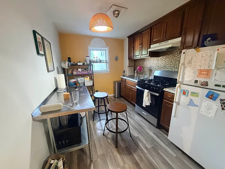 858 Metropolitan Ave #2 — Photo 5