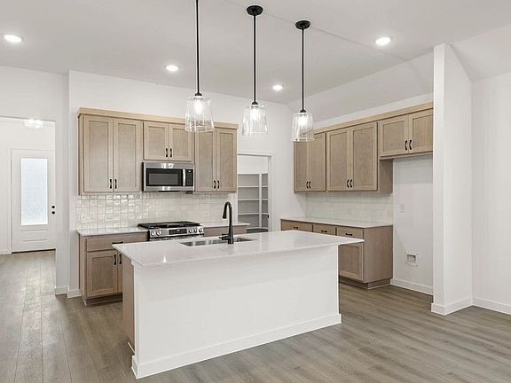 4th image of 1420 Eagle Meadow Trl