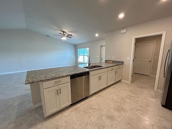 3rd image of 1513 NE 35th Ln
