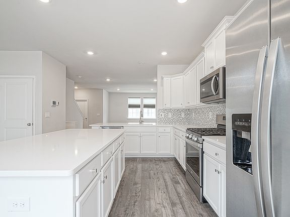 3rd image of 4 Venice Ln #1