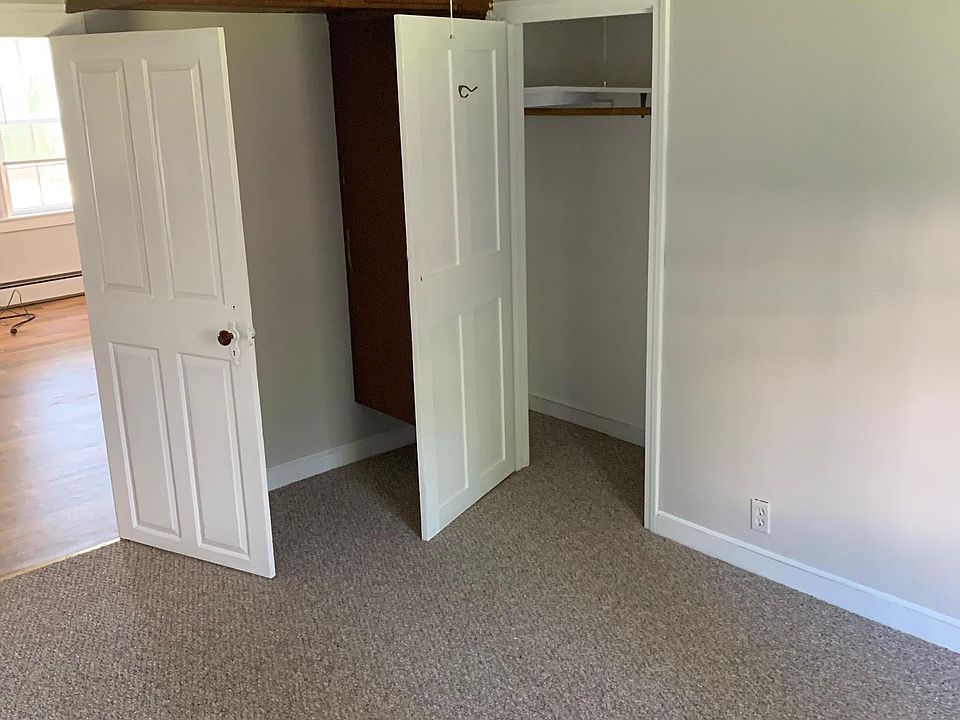2nd image of 11 Franklin St APT 1