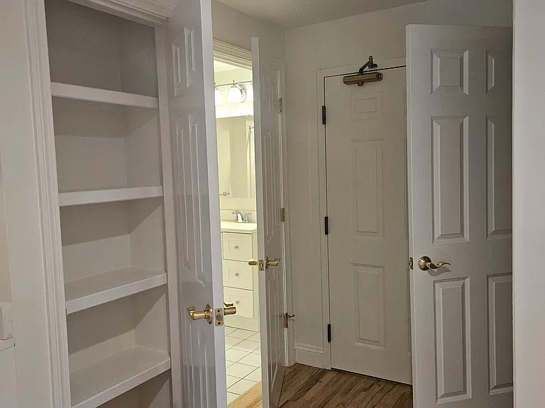 100C Danbury Rd #1K — Photo 8