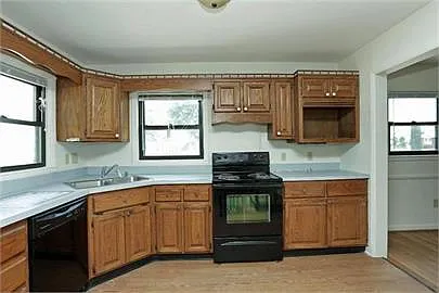 353 Boiling Springs Dr — Photo 22
