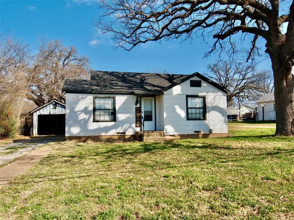 1327 Old Jacksboro Rd, Graham, TX 76450