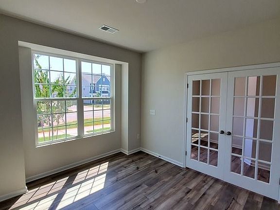 4th image of 15720 House St
