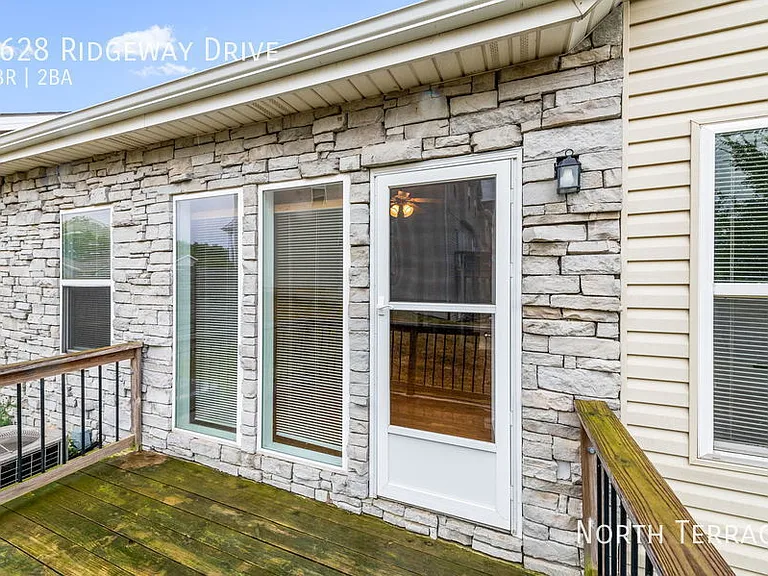 1628 Ridgeway Dr — Photo 21