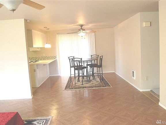 5th image of 1228 Wisteria Dr SE