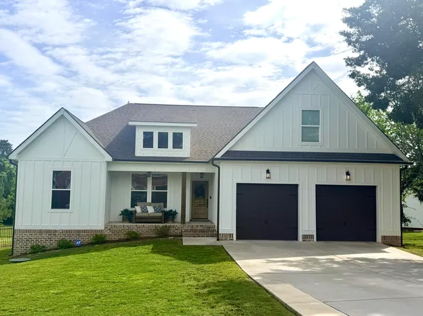 185 Hunting Ridge Cir, Rock Spring, GA 30739
