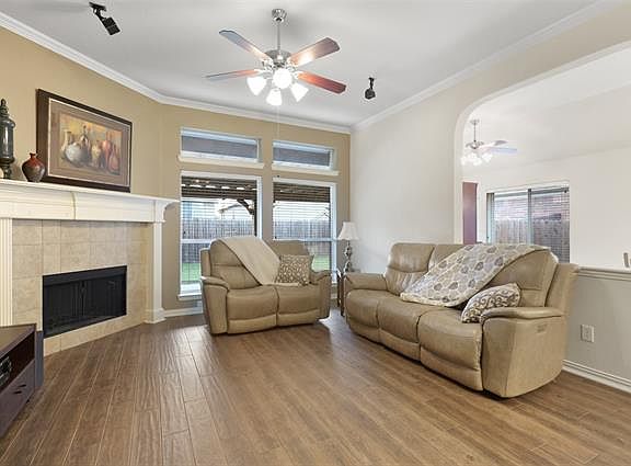 3rd image of 2349 Elm Valley Dr