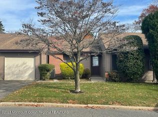 12 Concord Ct, Red Bank, NJ