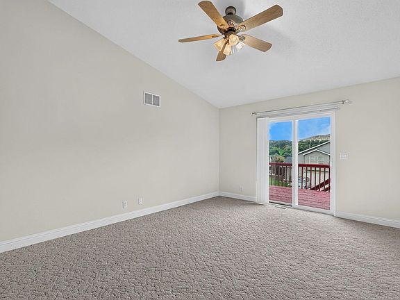 4th image of 1632 Bench Rd