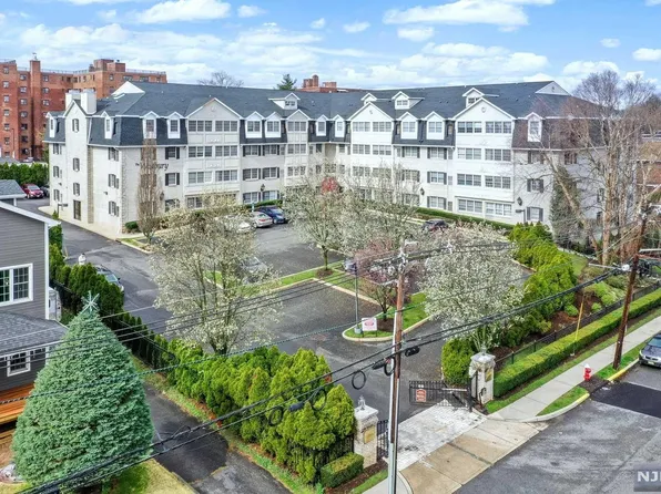 131 Clinton Pl APT 414, Hackensack, NJ 07601