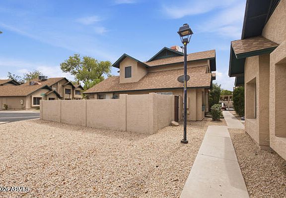 2nd image of 8024 N 48TH Lane
