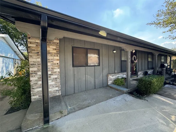 1502 McHam St, Irving, TX 75062