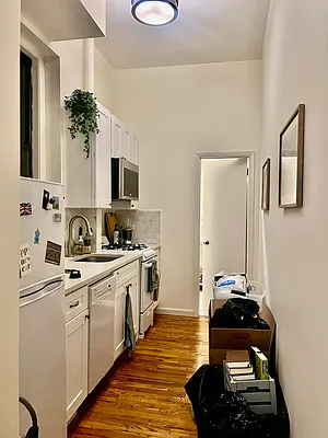Rented by CitySites Real Estate Group | media 5