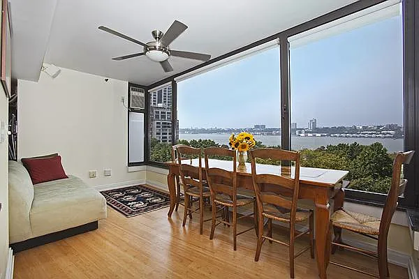 Sold by Real Direct | media 21