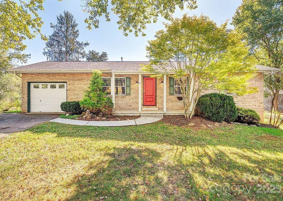 1st image of 9 Guinevere Ct