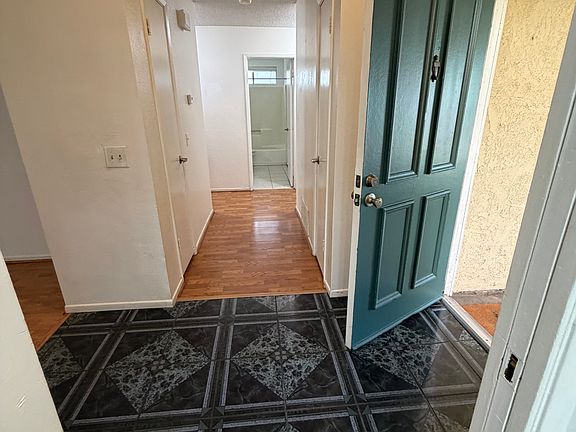 3rd image of 610 Jeremy Ct
