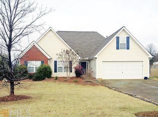 583 Red Tip Ln, Loganville, GA 30052