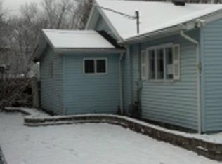 826 W Jolly Rd, Lansing, MI 48910