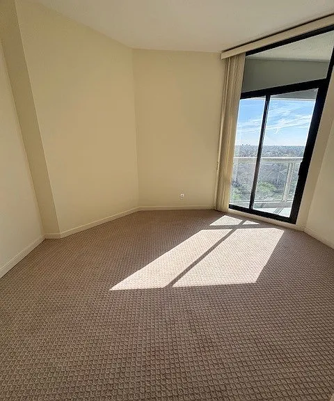 The Parklane — Photo 25