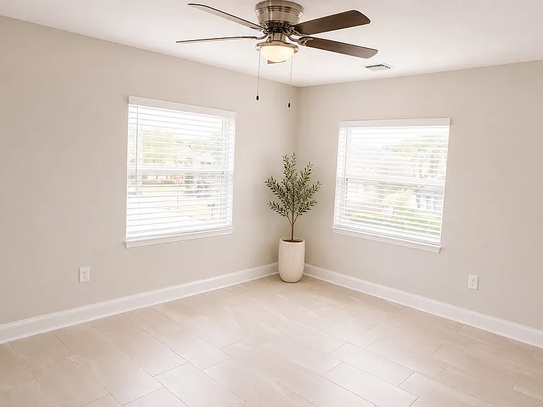 504 Engman St #B — Photo 10