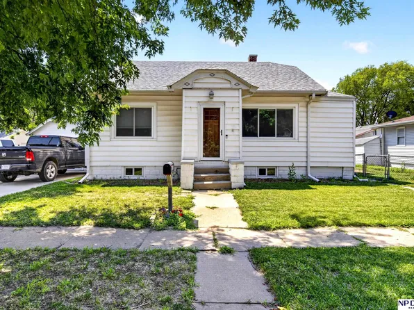 1025 E 1st St, Fremont, NE 68025