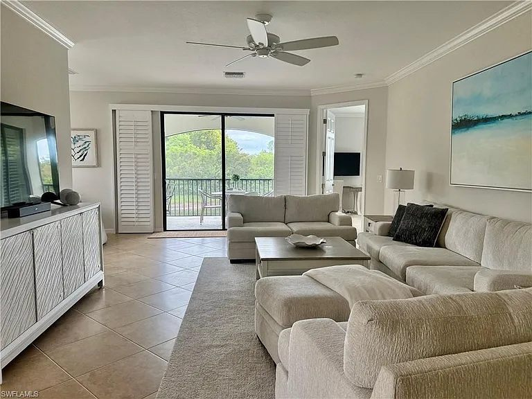 9498 Napoli Ln #201 — Photo 10