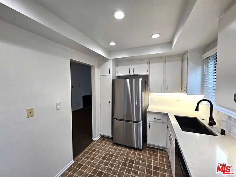 2349 S Bentley Ave #8 — Photo 3
