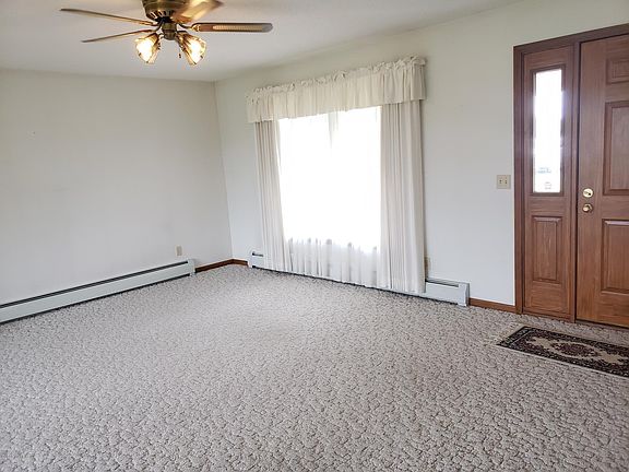 5th image of 10910 S Dickinson Ave