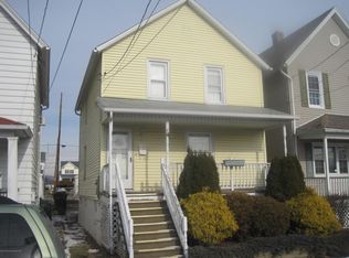 1518 Thackery St, Scranton, PA 18504