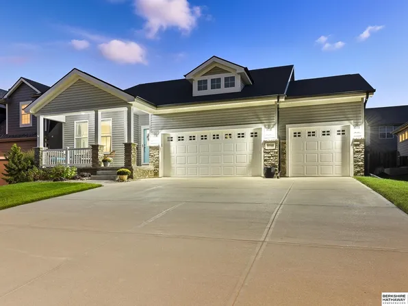 8210 N 173rd St, Bennington, NE 68007
