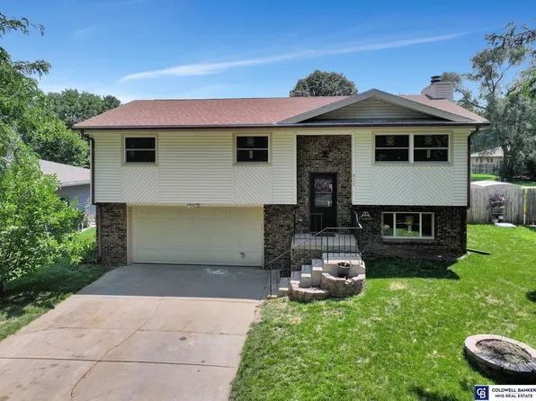 821 W South St, Lincoln, NE 68528