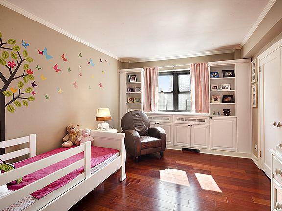4th image of 181 E 73rd St APT 16C