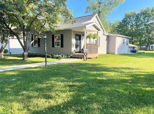 104 W Throp St, Troy, IL 62294