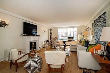 Rented by Rita S Citrin, LREB