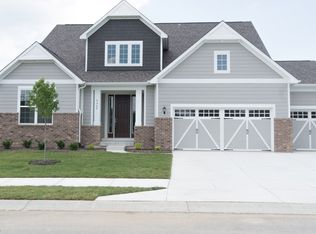 9668 Summerton Dr, Fishers, IN 46037