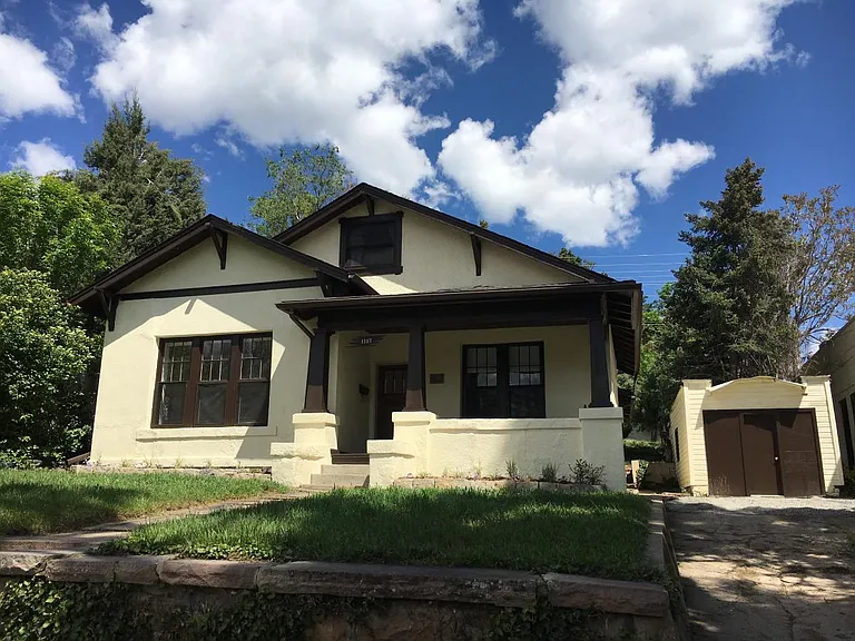 1117 Pine St — Photo 1