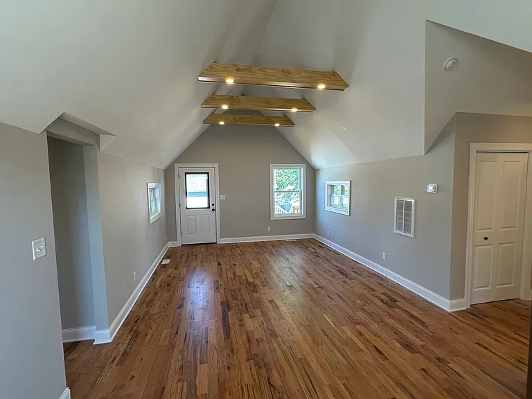 623 Tremont St #B — Photo 4