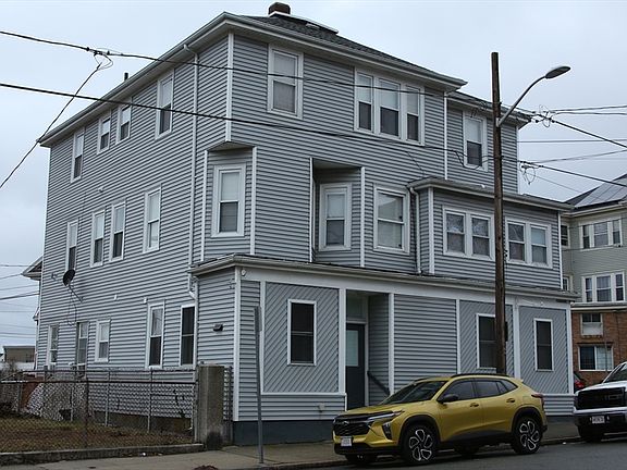 2nd image of 1951 Pleasant St