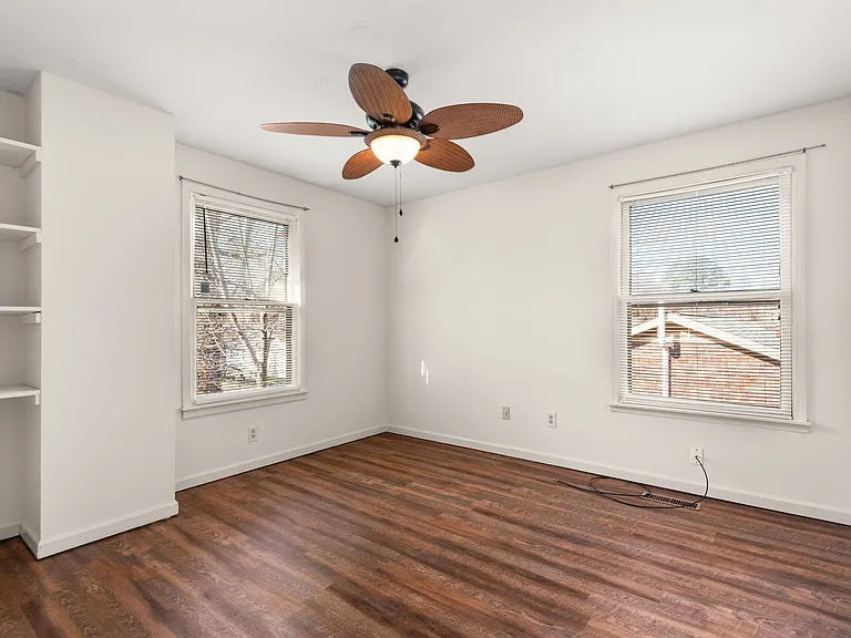4966 Sherman Oaks Dr — Photo 12