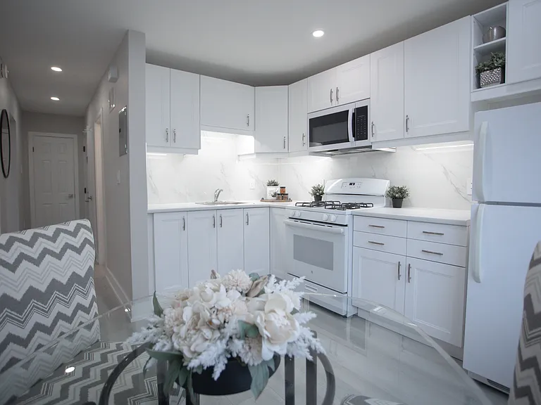 189 Vodden St E #1 — Photo 6