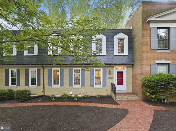 1309 N Lynnbrook Dr, Arlington, VA 22201
