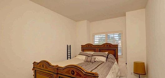 2nd image of 27420 Laurelton Cir