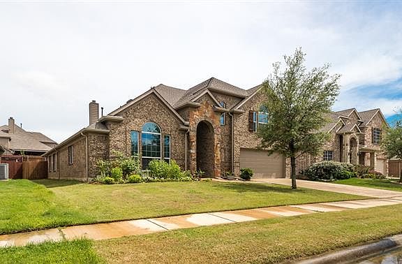 2nd image of 2416 Lakebend Dr