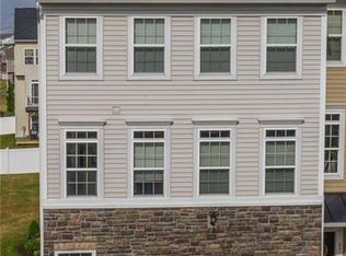 29 Truman Cir, Mc Kees Rocks, PA 15136