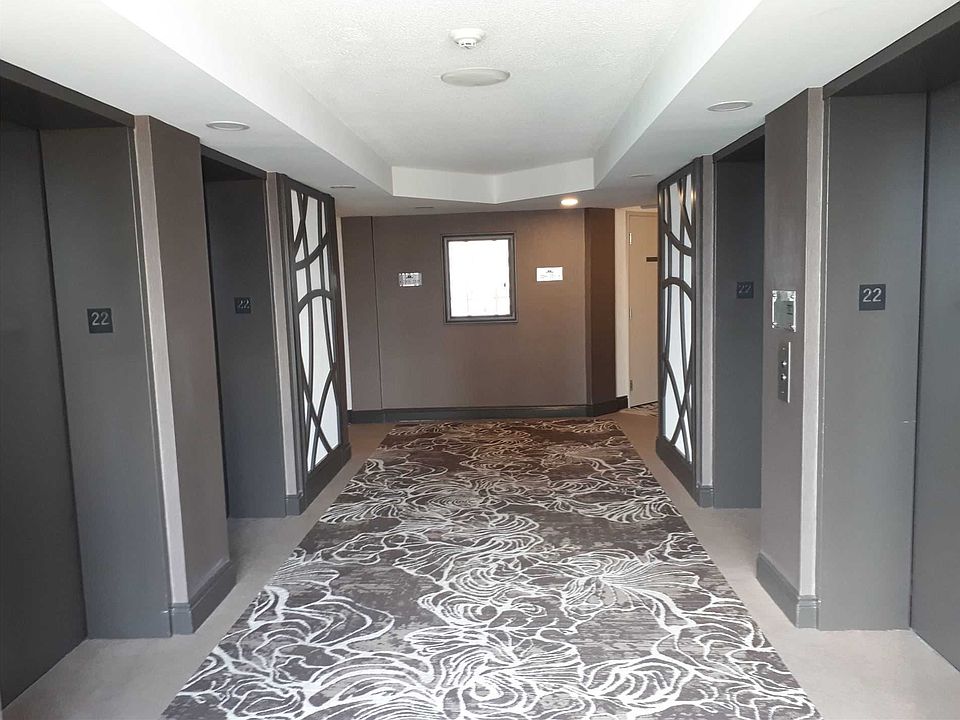 2nd image of 45 Kingsbridge Garden Cir #2201